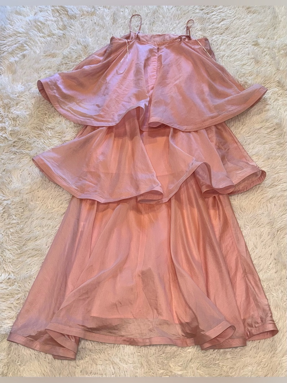 NEW Elliatt Tilly Tiered Maxi Dress blush pale pink satin fabric Sz M - Picture 8 of 9
